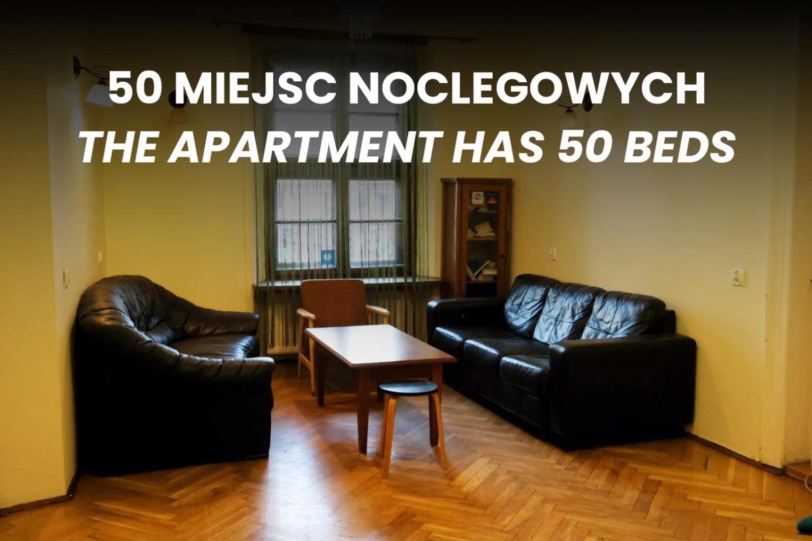50 People Apartment Cracovie Extérieur photo
